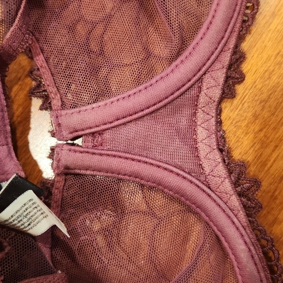CHANTELLE Lingerie 3855 Sheer Lace Bra red wine color 32D - Picture 10 of 11